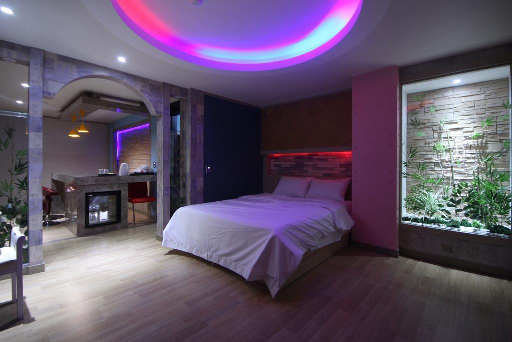 Pohang Wow Motel الغرفة الصورة