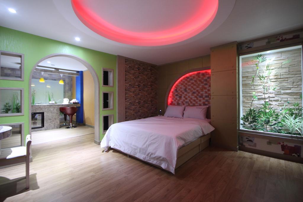 Pohang Wow Motel الغرفة الصورة
